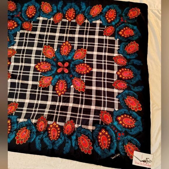 Diane Von Furstenberg XLarge Paisley & 💯 Silk Scarf Plaid Scarf NWT - Picture 6 of 16